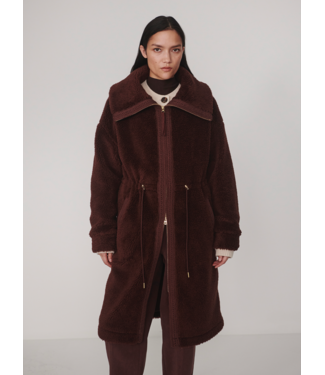 Varley Bennet Long Sherpa Coat- Dark Chestnut