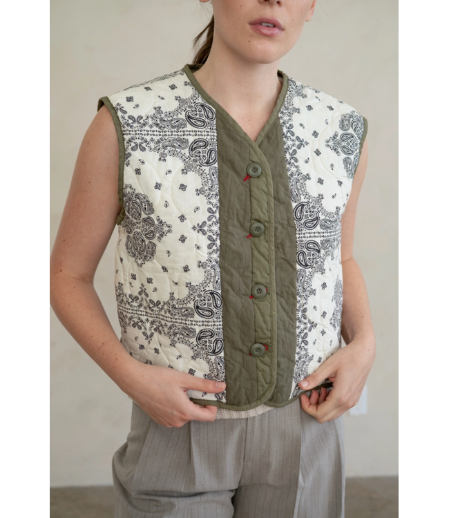Paisley Quilted Vest- Khaki/White