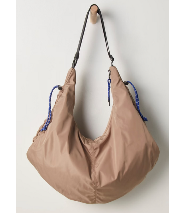 Freestyle Clinched Tote- Sandy