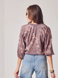 Carve Designs Camryn top in Dark Fawn Floral