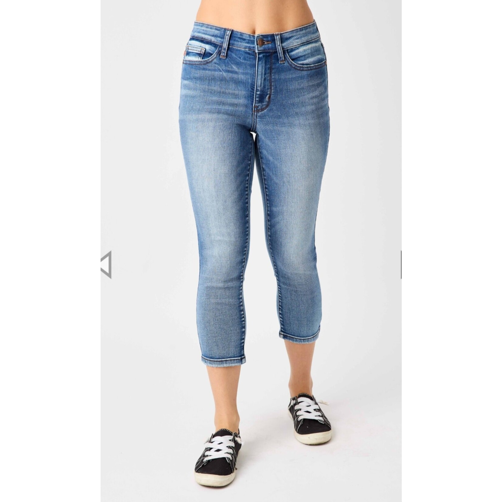 Judy Blue Mid Rise Contrast Wash Capri