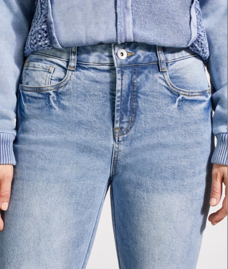 Tribal Sophia Microflare Crop W Denim Applique Flower Blue