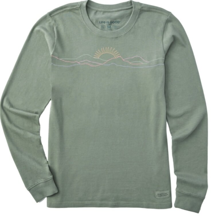 Life is Good Womans Freehand Mountain Sun Long Sleeve Crusher tee