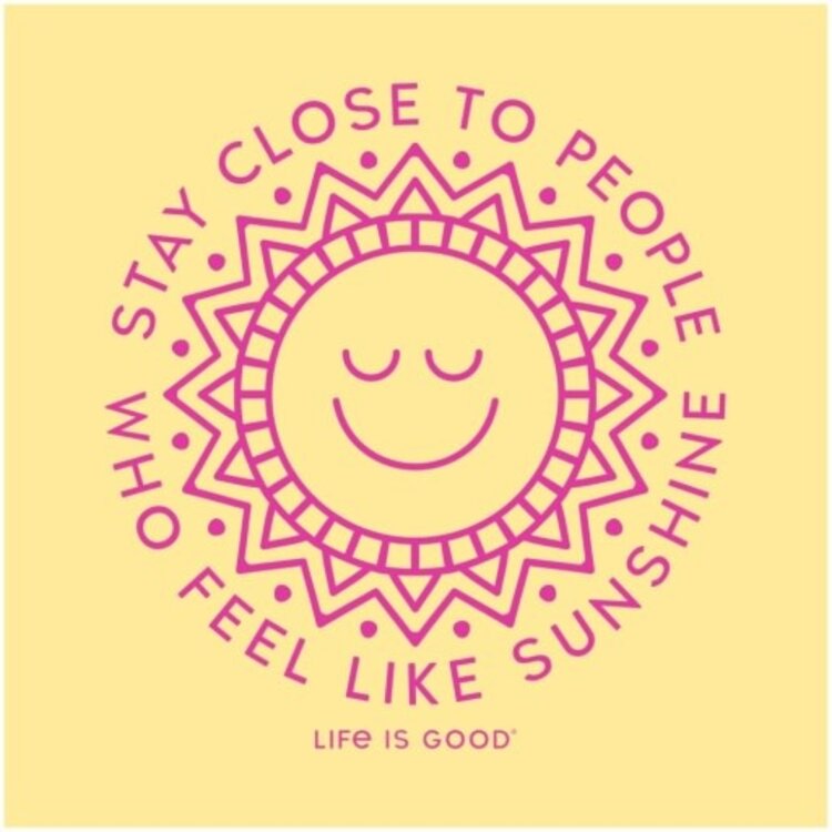 Life is Good WOMEN'S STAY CLOSE SUNSHINE SHORT SLEEVE