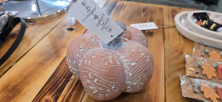 WT Collection Leaf Engraved Pumpkin