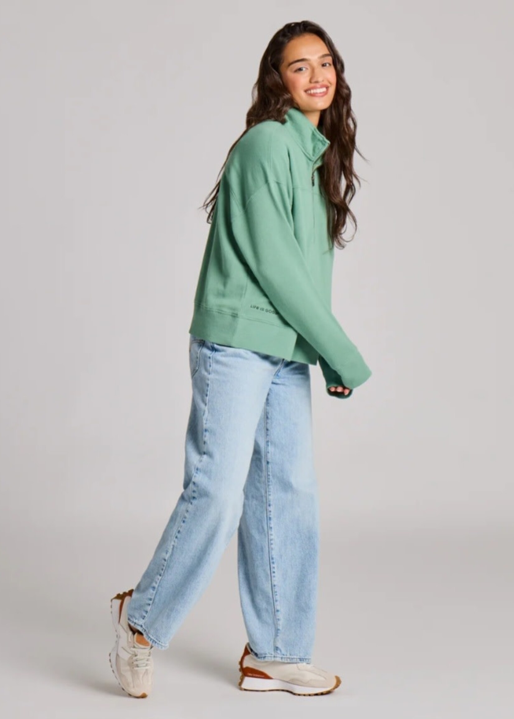 Life is Good WOMEN'S SOLID FRENCH TERRY BOXY QUARTER