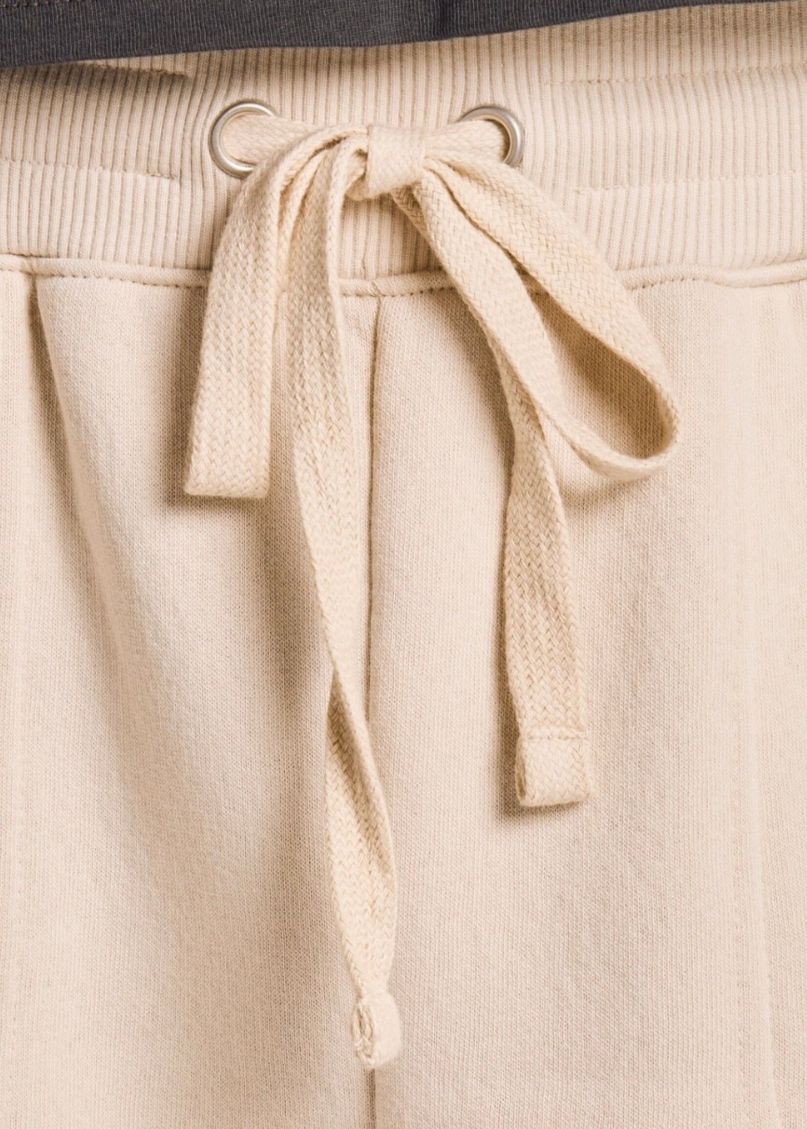 Life is Good WOMEN'S SOLID GOOD VIBES SHORTS