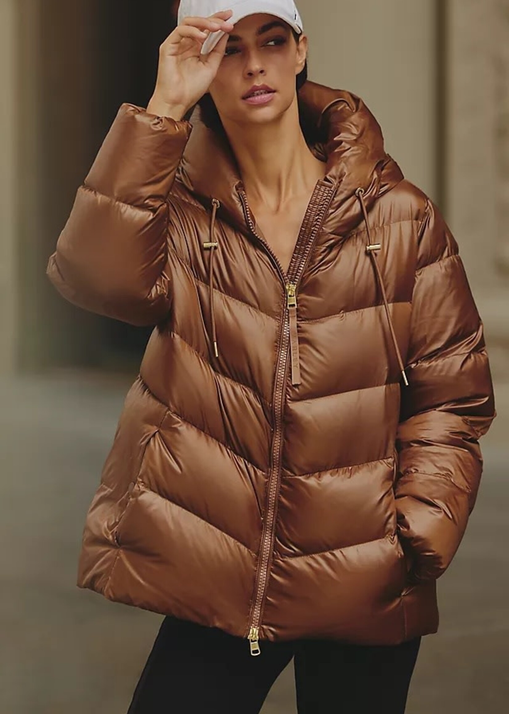 Varley Madelina Lightweight Down Jacket Cocoa Dust