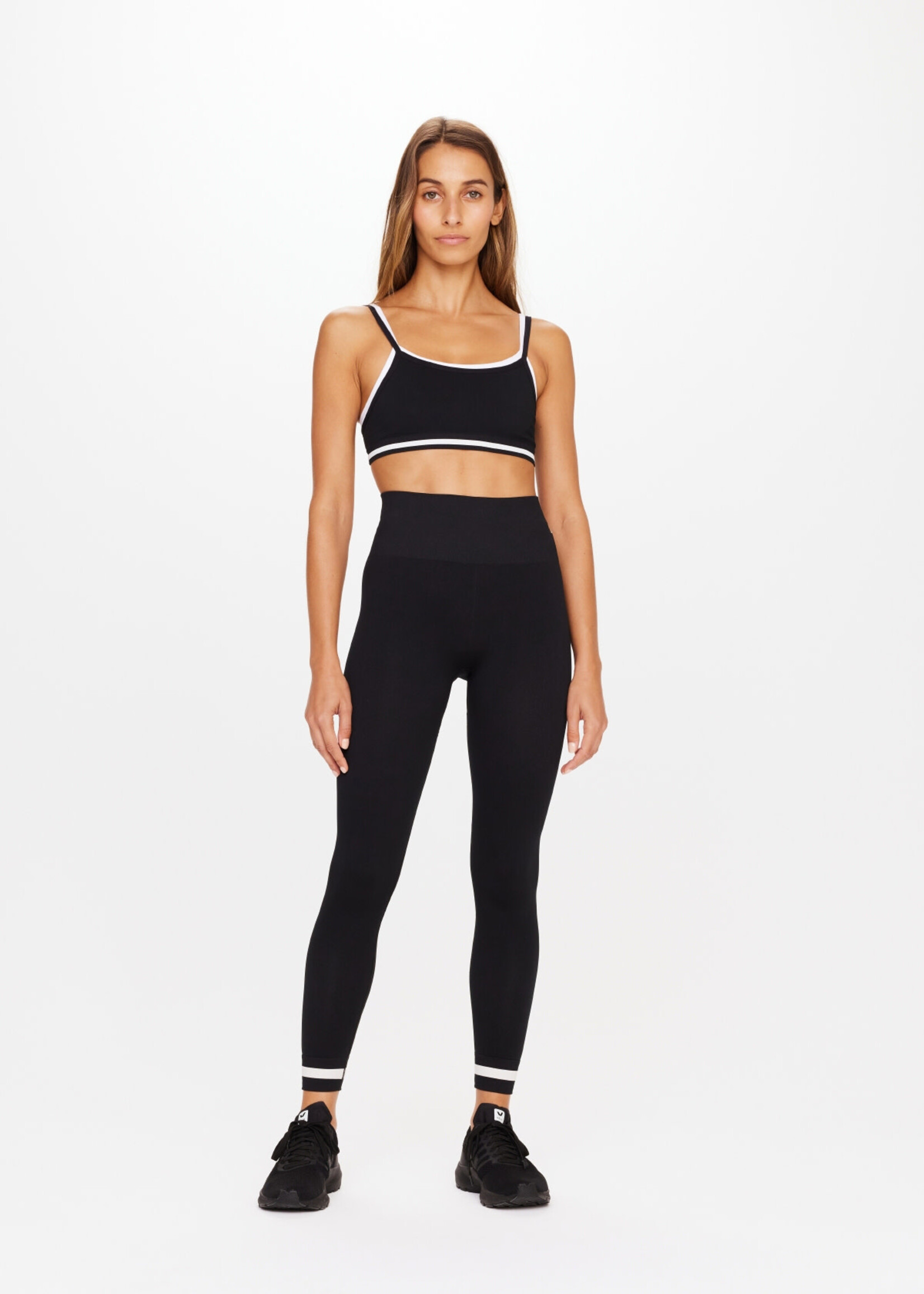 The Upside Form Seamless 25in Midi Pant Black