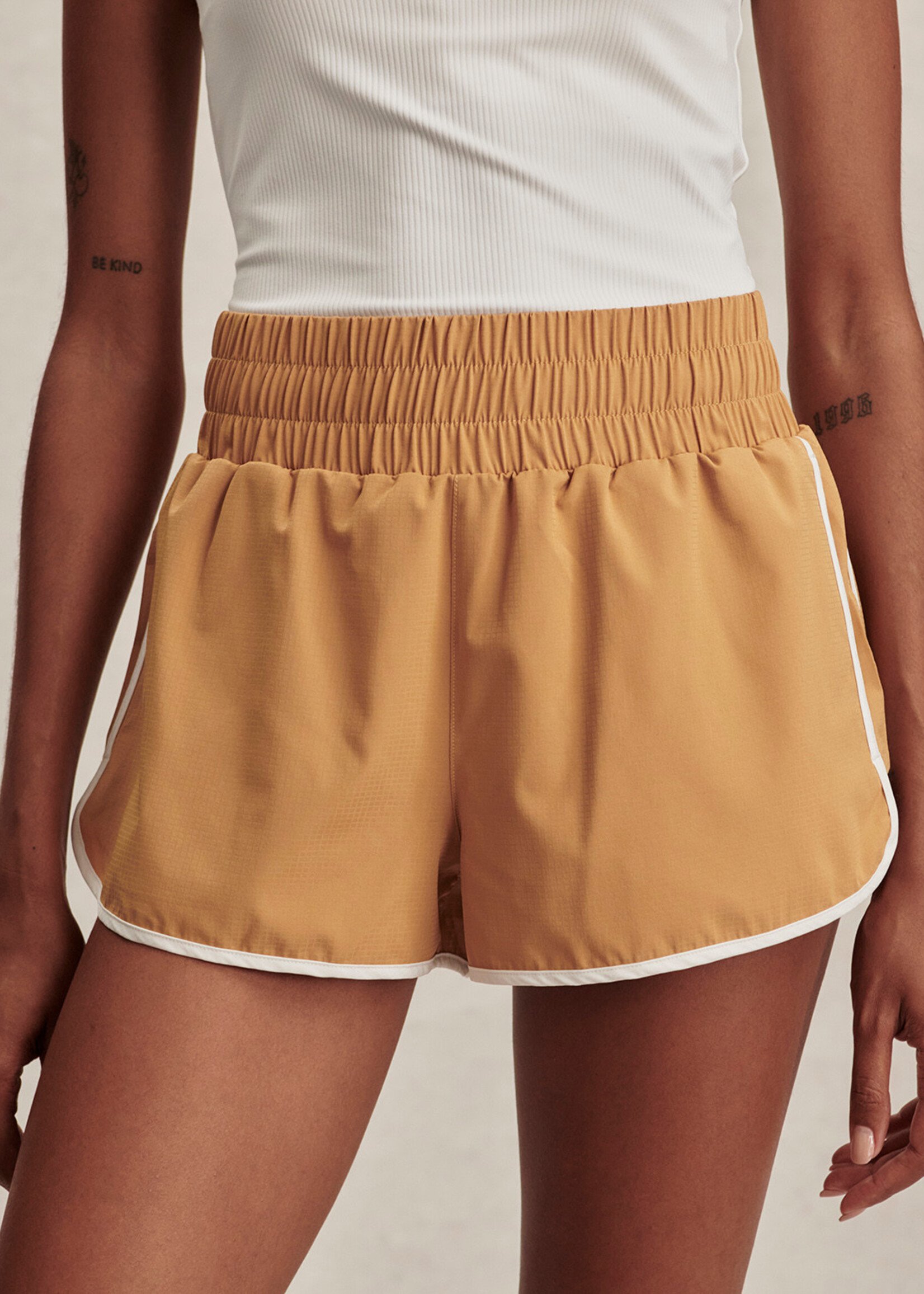 Varley Arlington Running Short 2 Apple Cinnamon