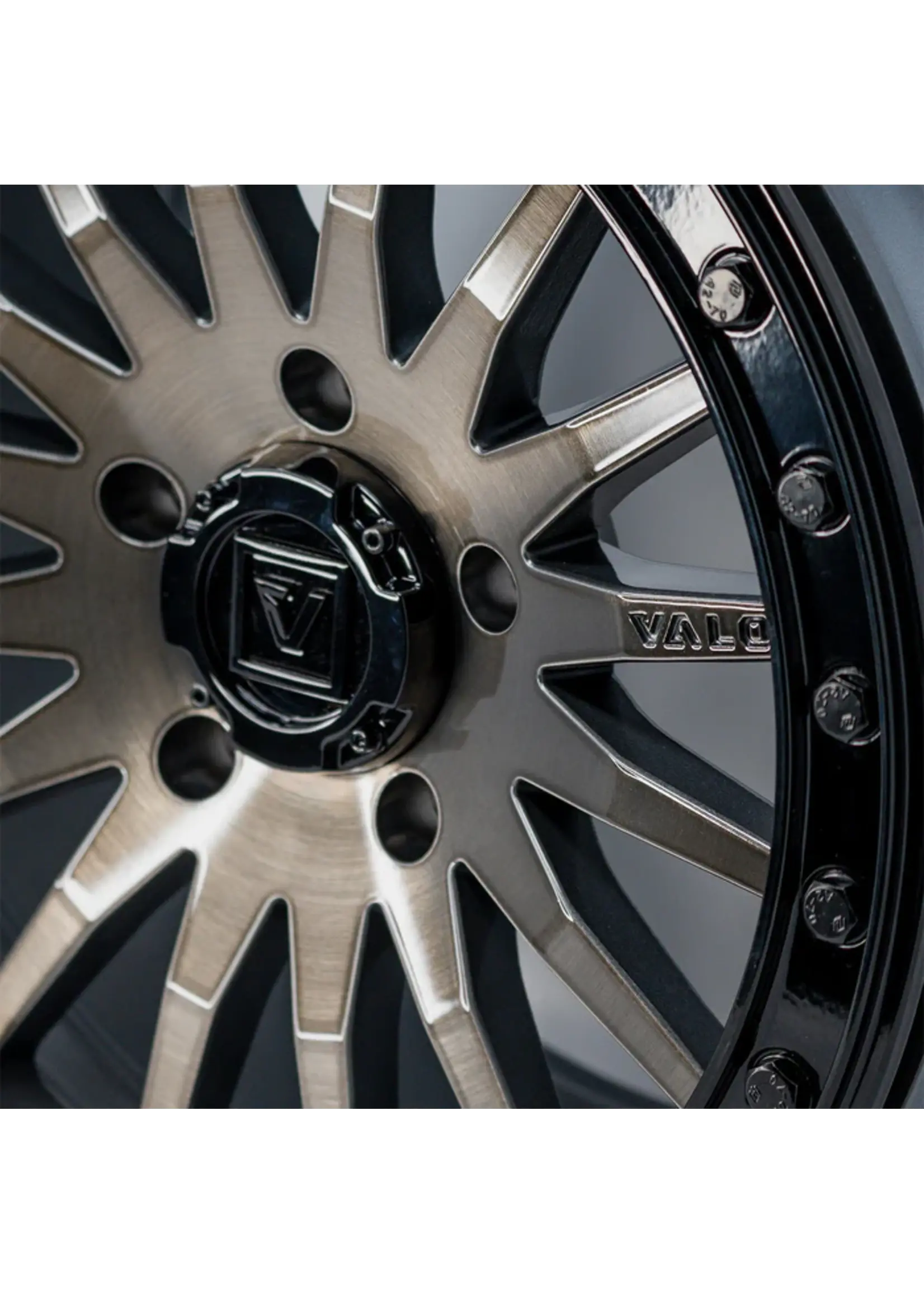 Valor Offroad Valor Offroad V06 Beadlocks15x8 +40 5x114.3 Brushed Gunmetal