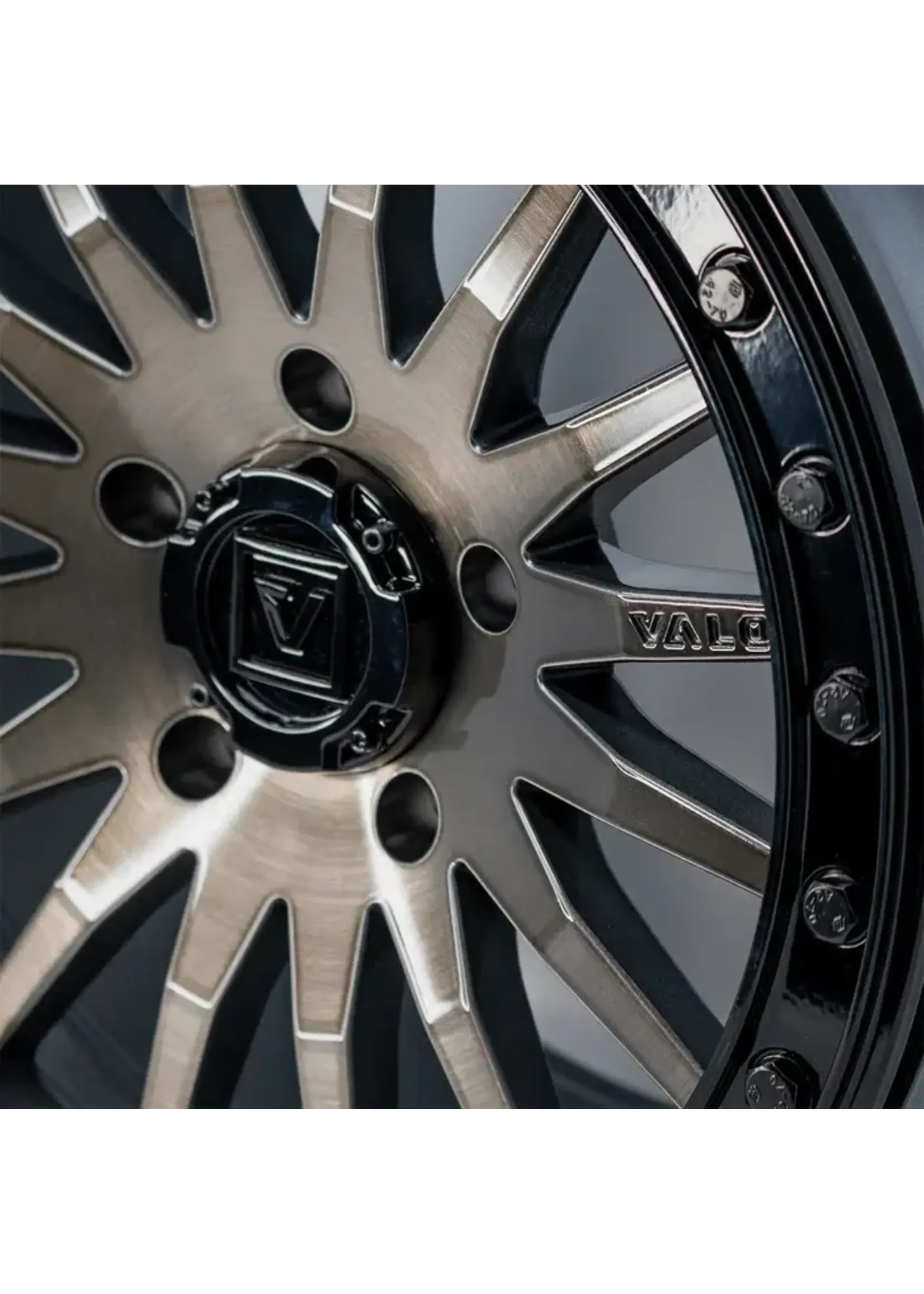 Valor Offroad Valor Offroad V06 Beadlocks15x8 +40 5x114.3 Brushed Gunmetal