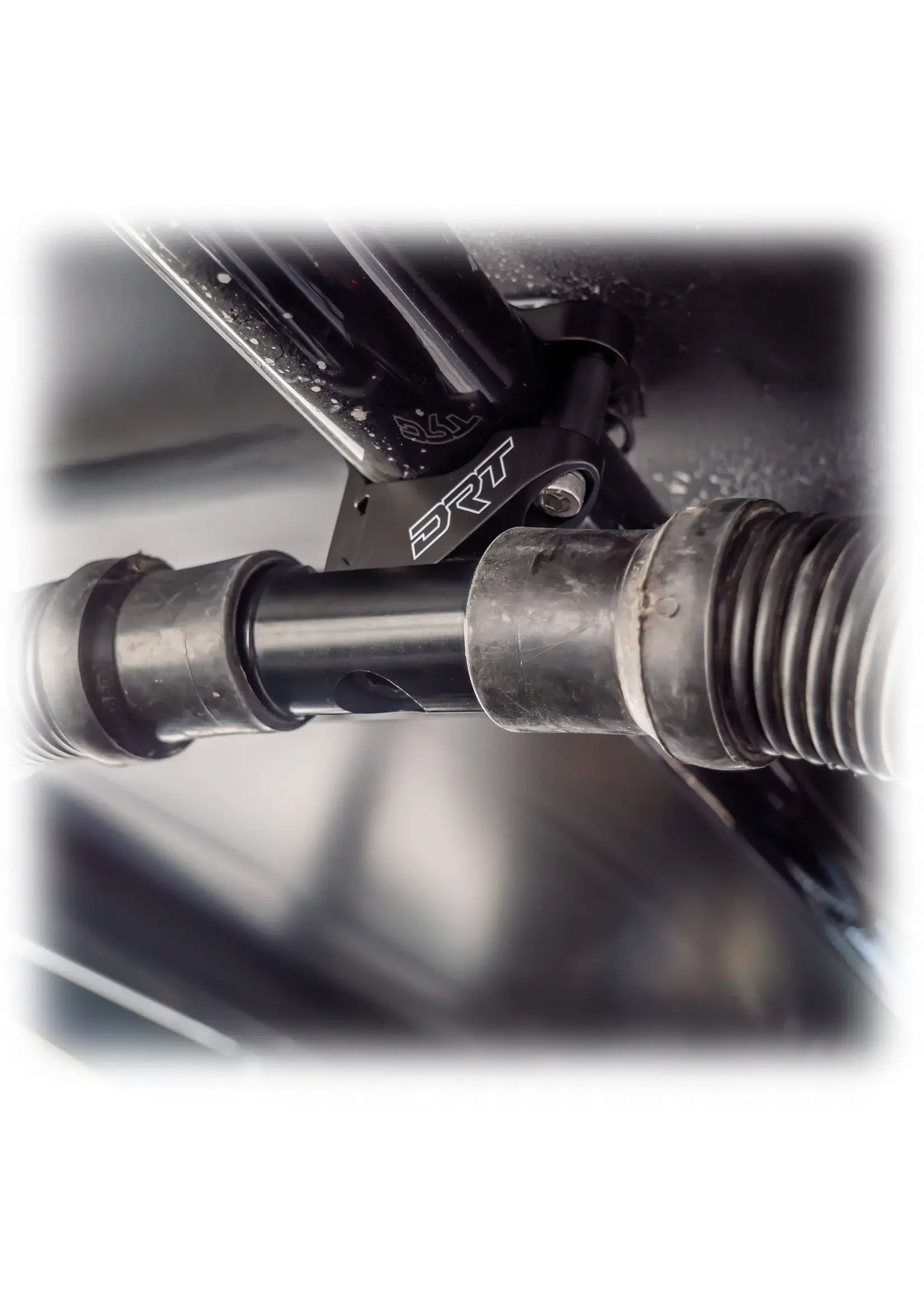 DRT Motorsports Single-Helmet-Hose-Dock