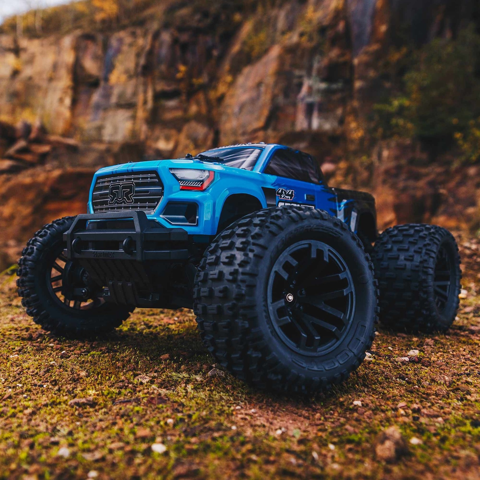 Arrma 1/10 GRANITE 4WD V3 MEGA 550 Brushed Monster Truck RTR, Blue