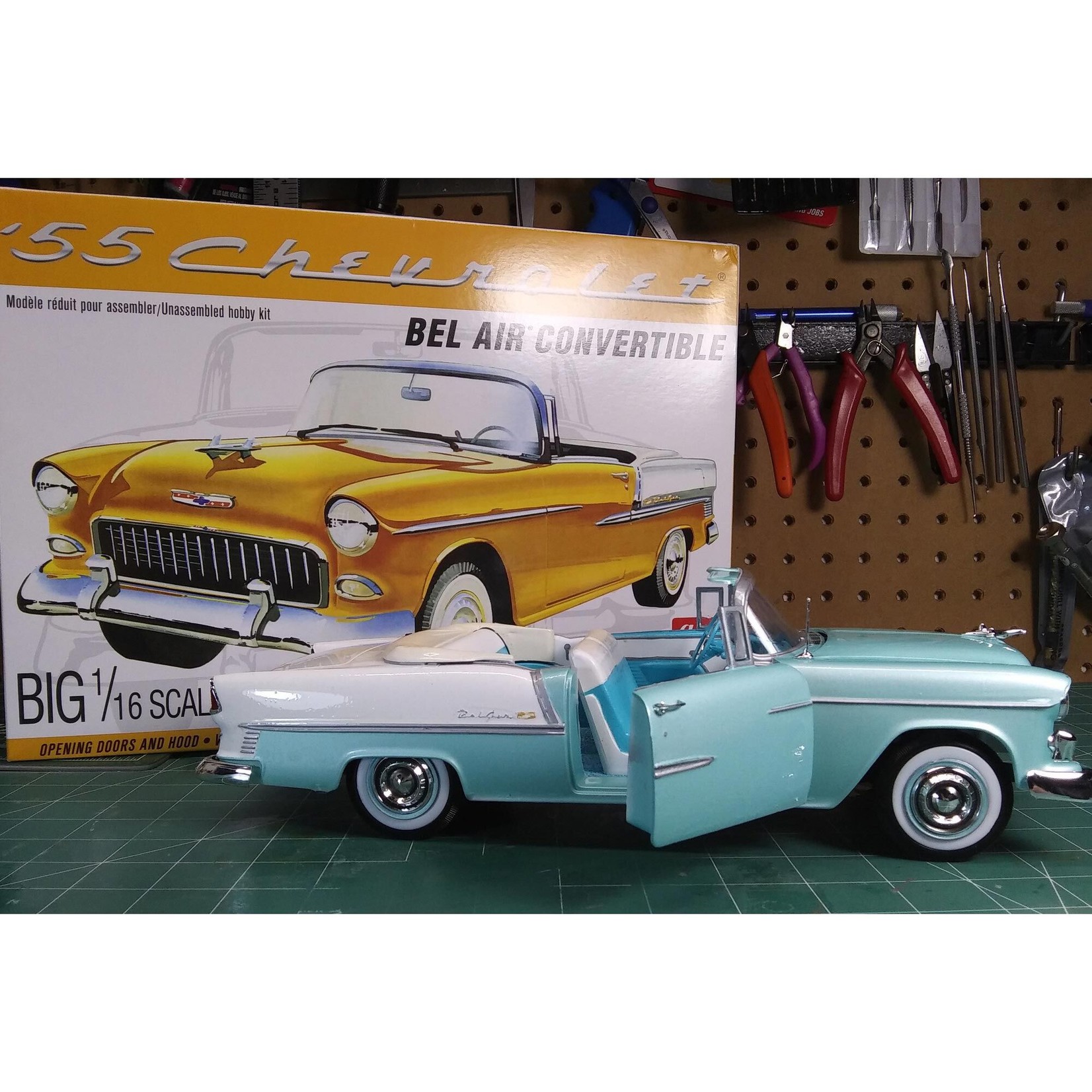 AMT 1/16 1955 Chevy Bel Air Convertible, Model Kit