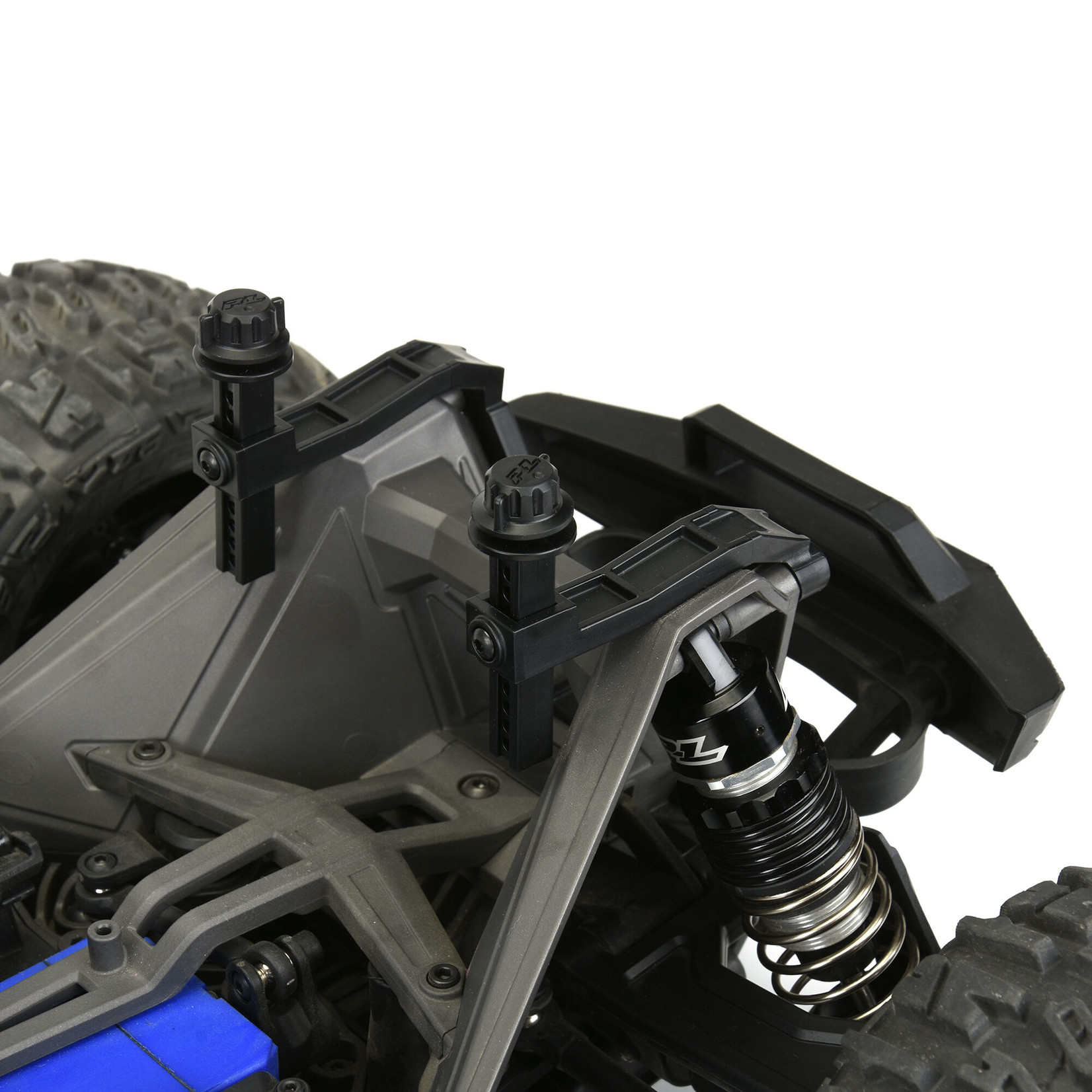 Pro-Line 1/8 Extended Front/Rear Body Mounts: MAXX