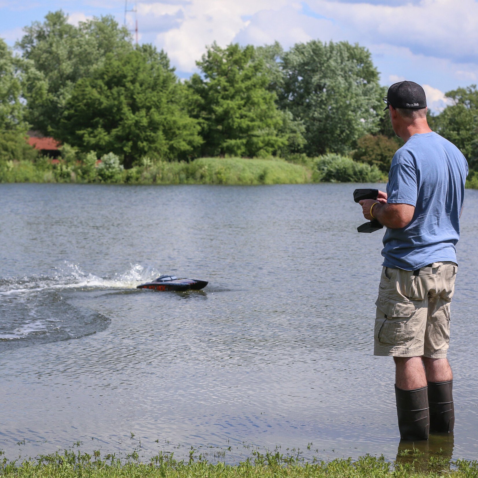 ProBoat Blackjack 42" 8S Brushless Catamaran RTR: Black/Orange