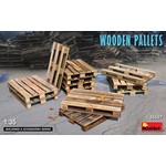 MiniArt 1/35 Wooden Type Pallets (12)