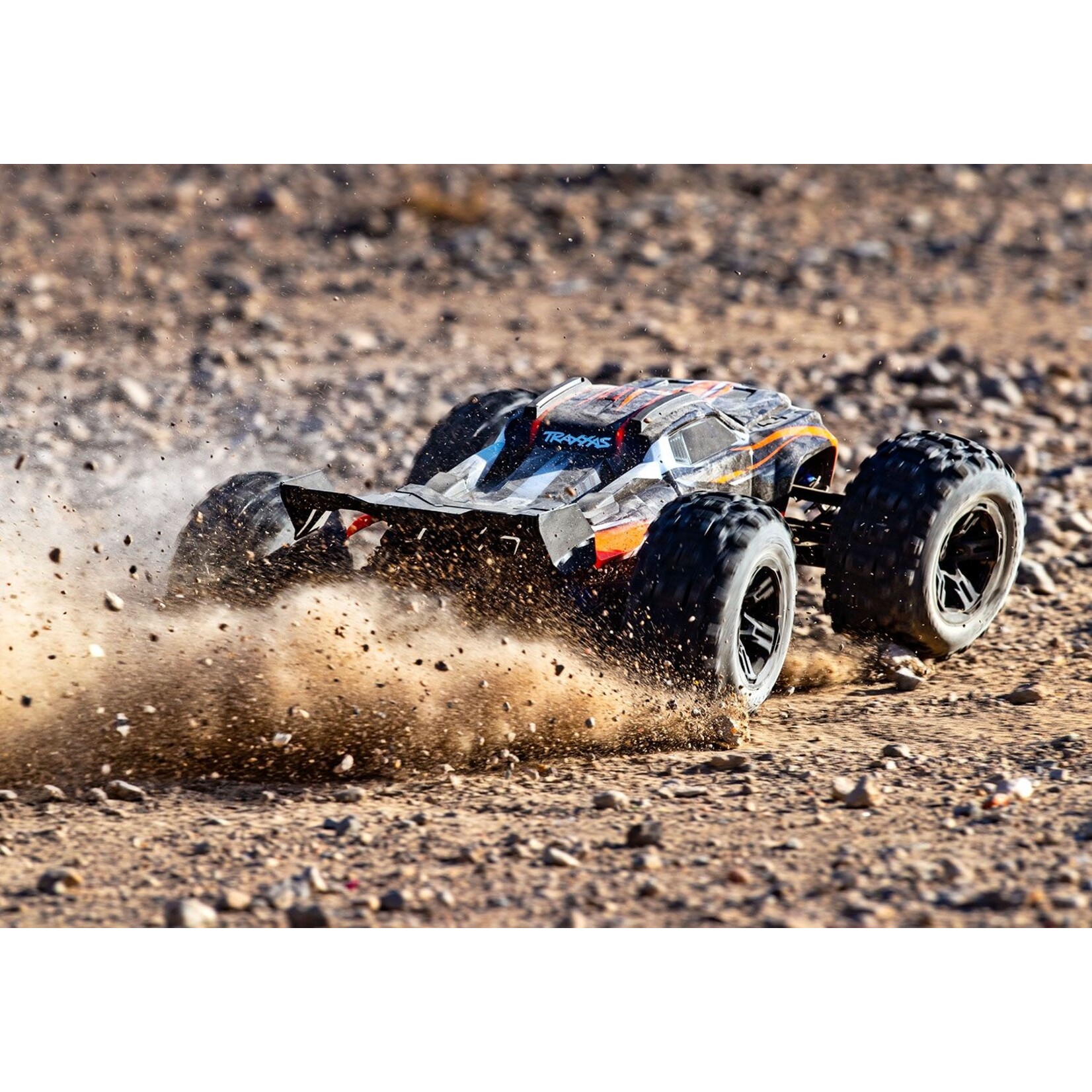 Traxxas Sledge™: 1/8 Scale 4WD Brushless with Belted Tires - ORANGE