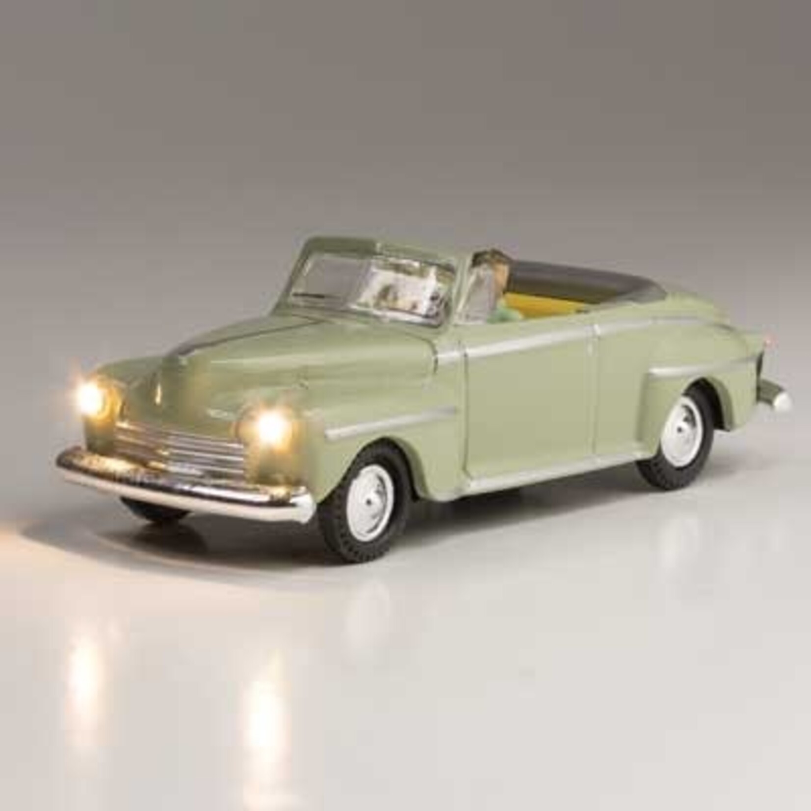 Woodland Scenics HO Cool Convertible - Just Plug(R) Lighted Vehicle