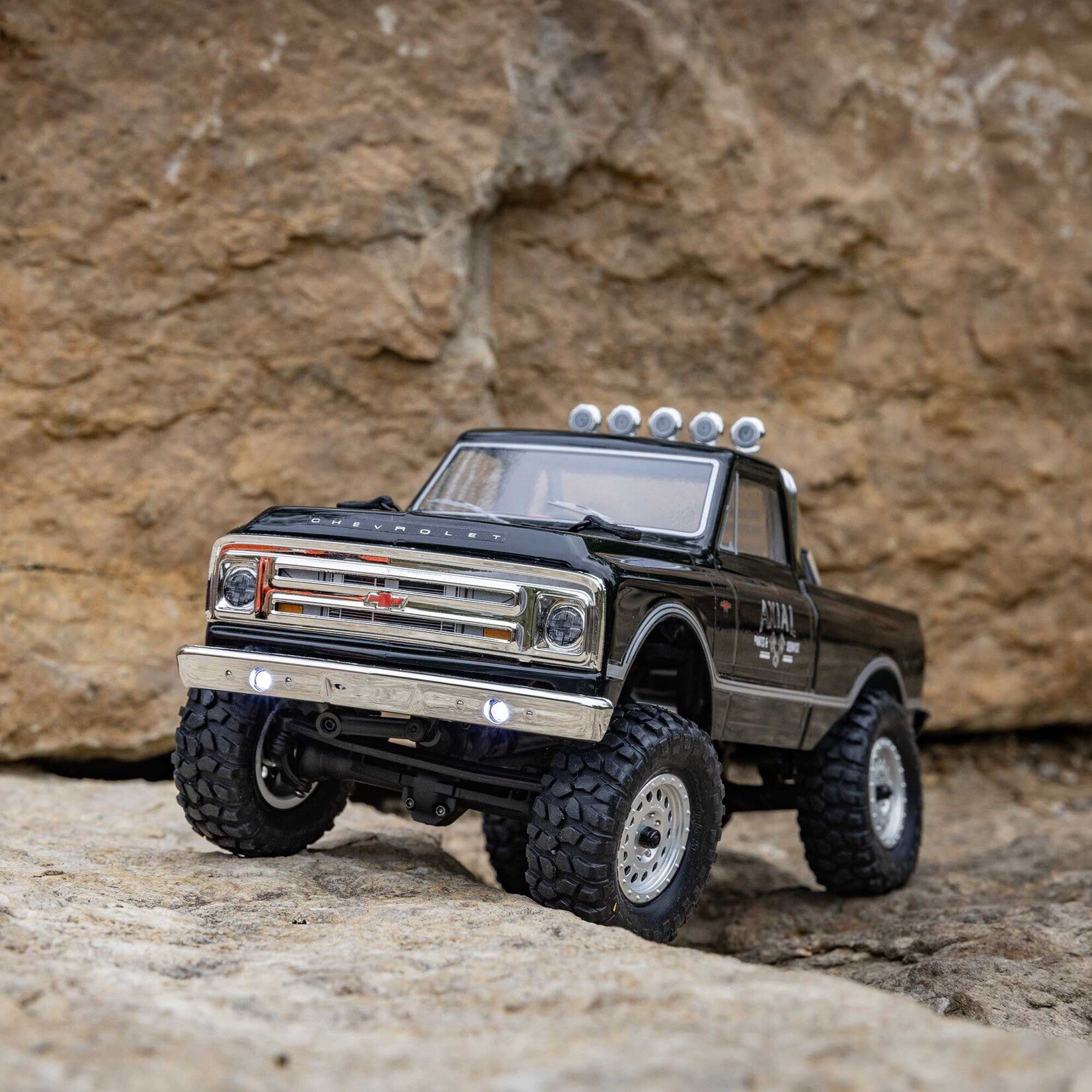 Axial 1/24 SCX24 1967 Chevrolet C10 4WD Brushed Truck RTR, Black