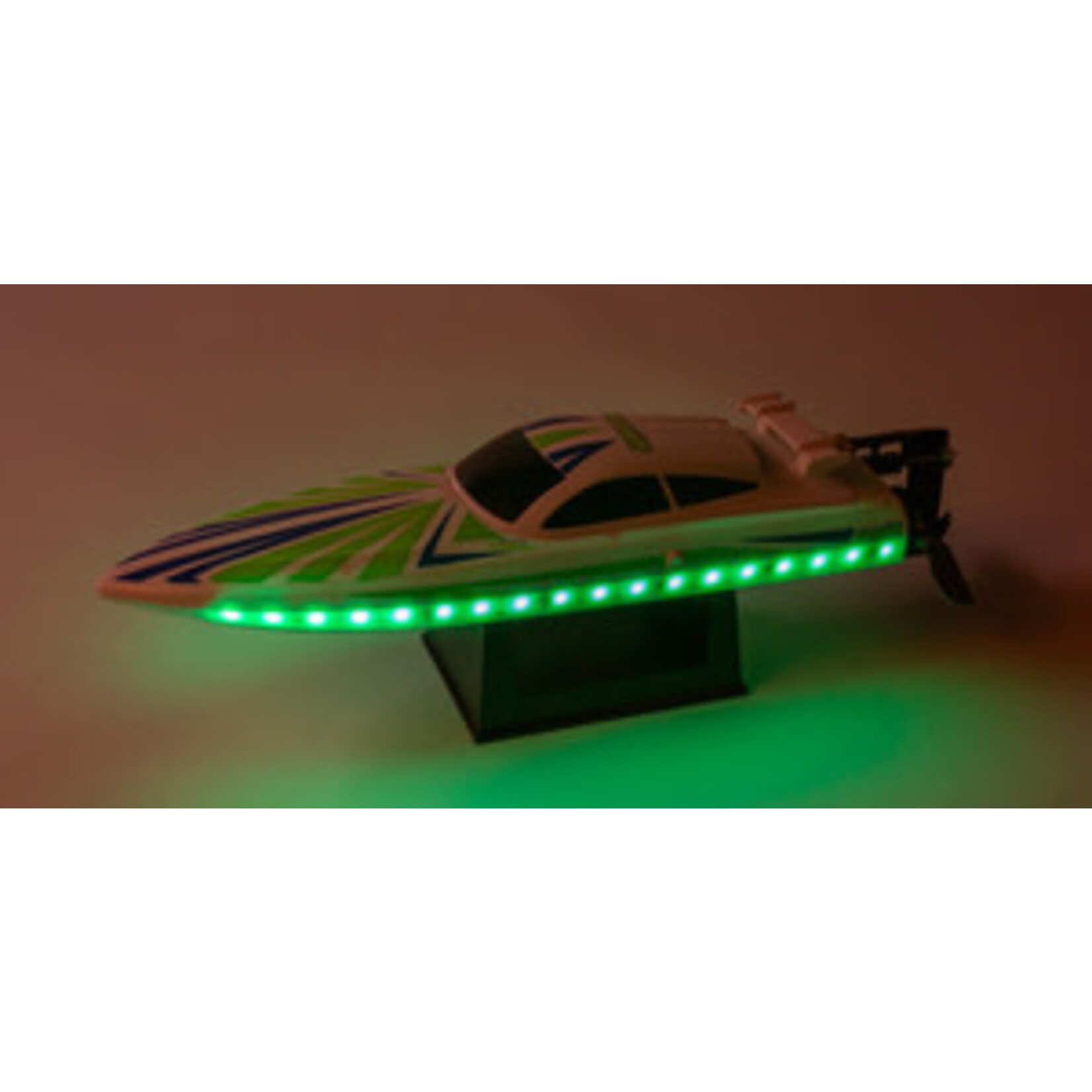 Rage R/C LightWave 400BL RTR Boat