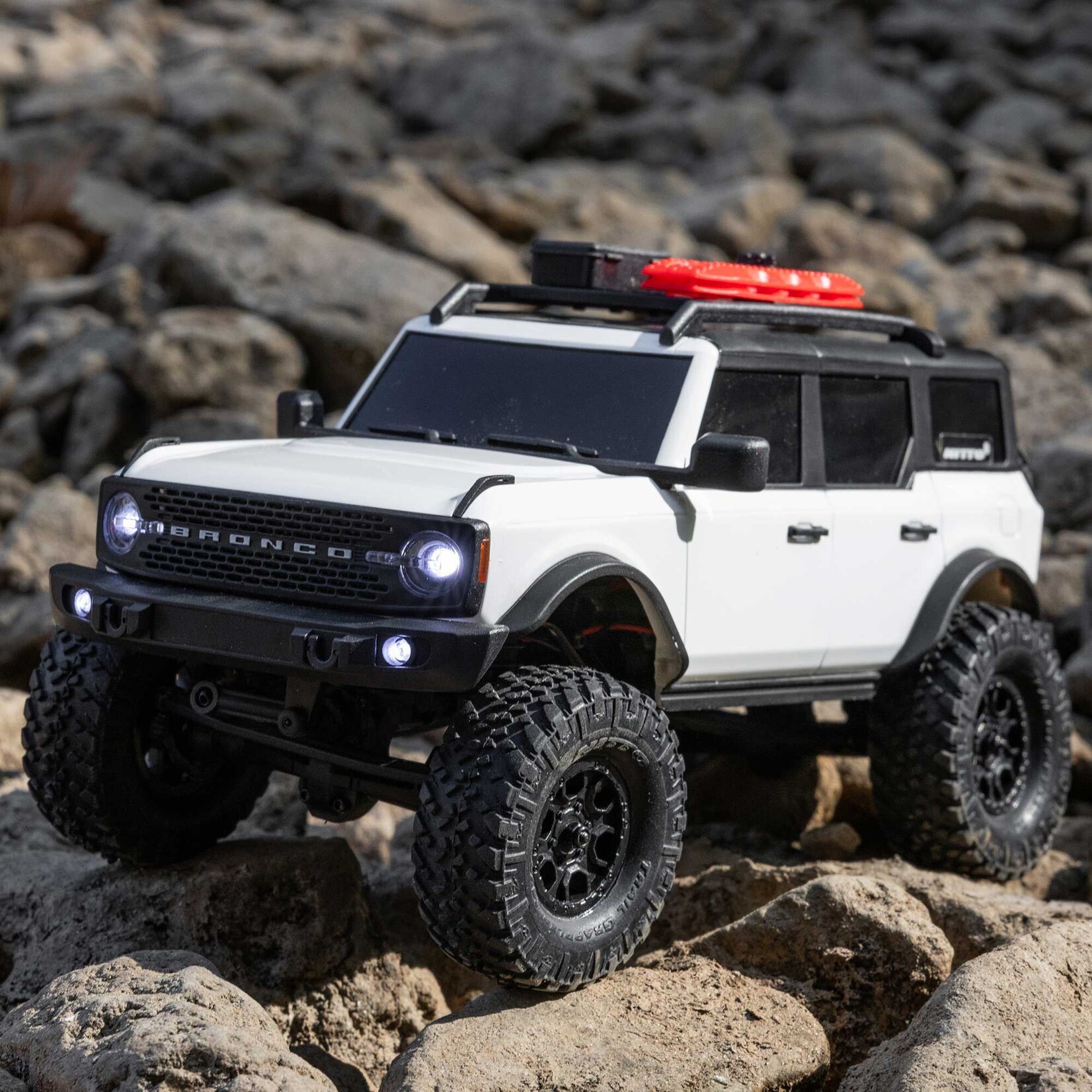 Axial 1/24 SCX24 Ford Bronco 4X4 RTR Brushed Rock Crawler (Battery & Charger Included), White