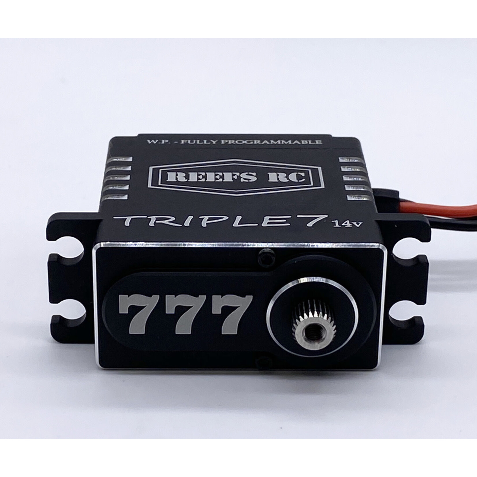 Triple 7 Reefs Servo