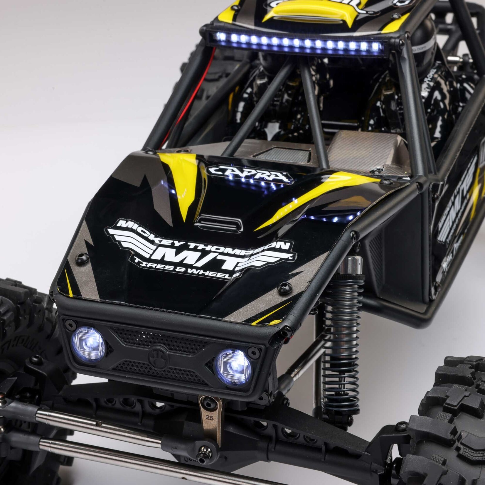 Axial 1/10 UTB10 Capra 1.9 4WS 4X4 Unlimited Trail Buggy Brushed RTR, Yellow