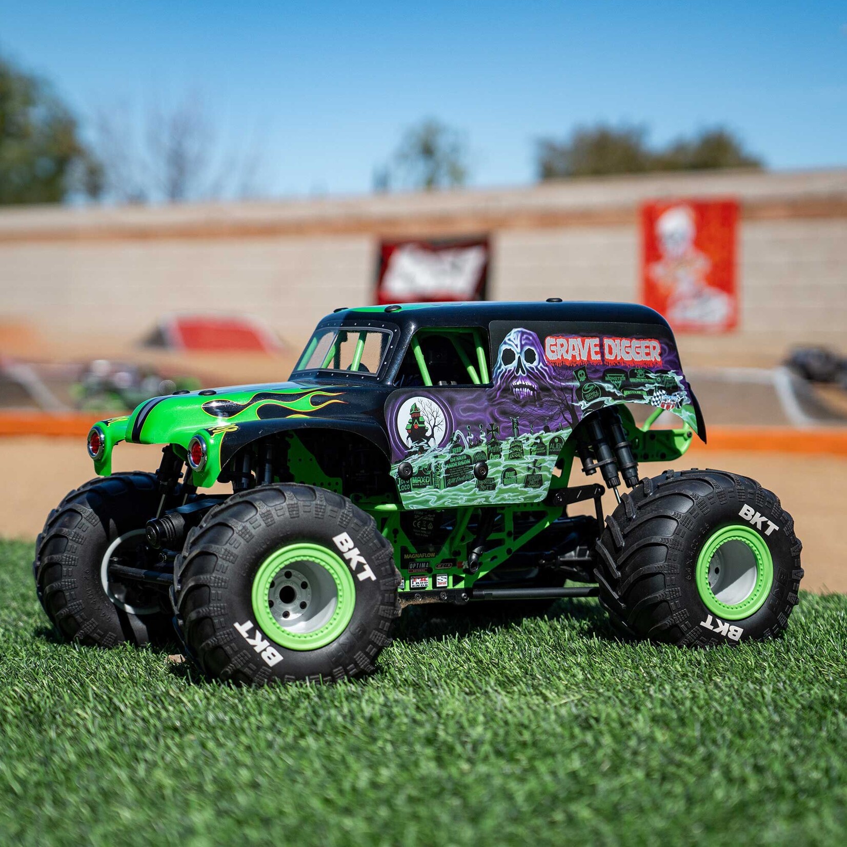 Losi 1/8 LMT 2.0 Grave Digger 4X4 Solid Axle Brushless Monster Truck RTR, Green