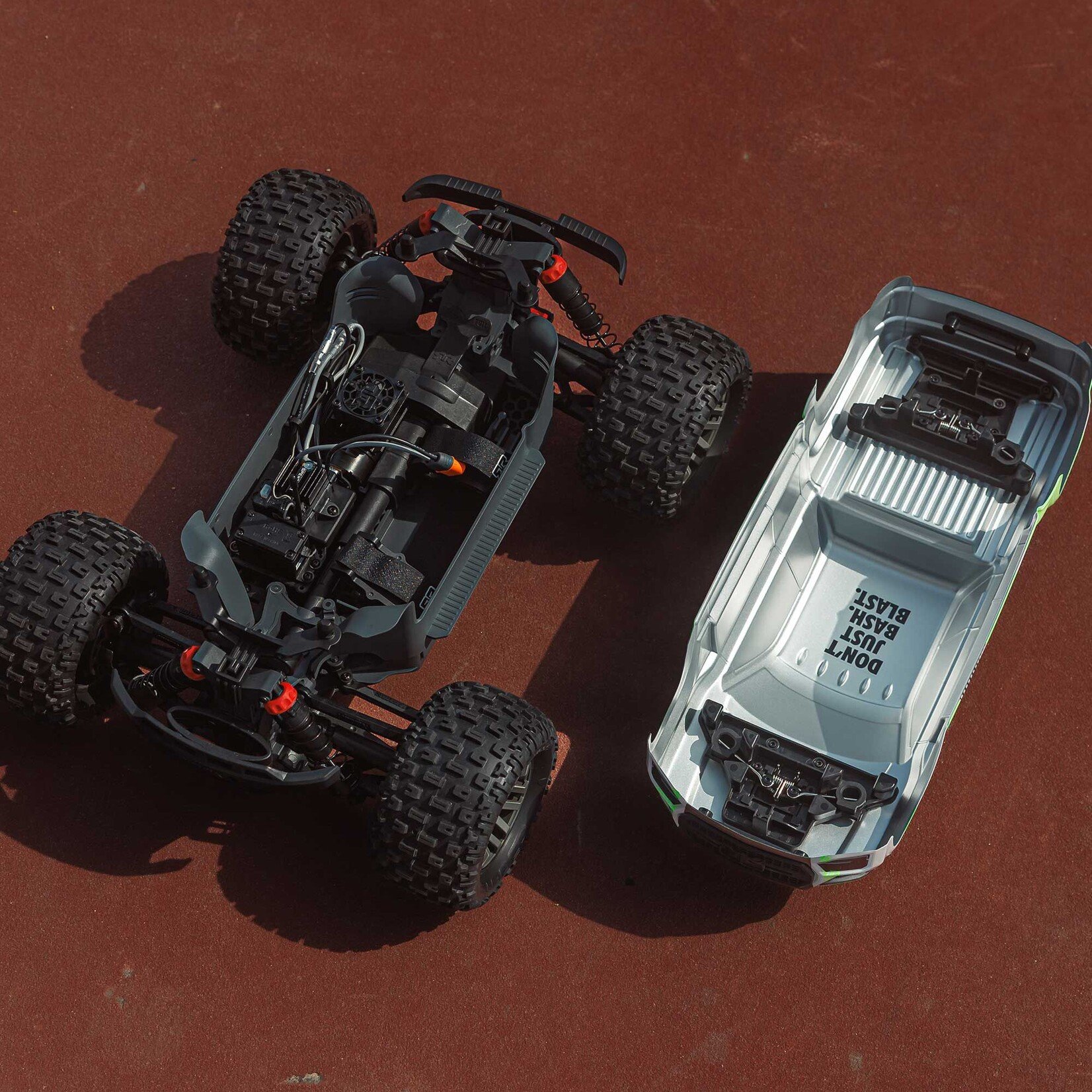 Arrma 1/10 GRANITE 4X4 RTR Brushed Monster Truck, Blue