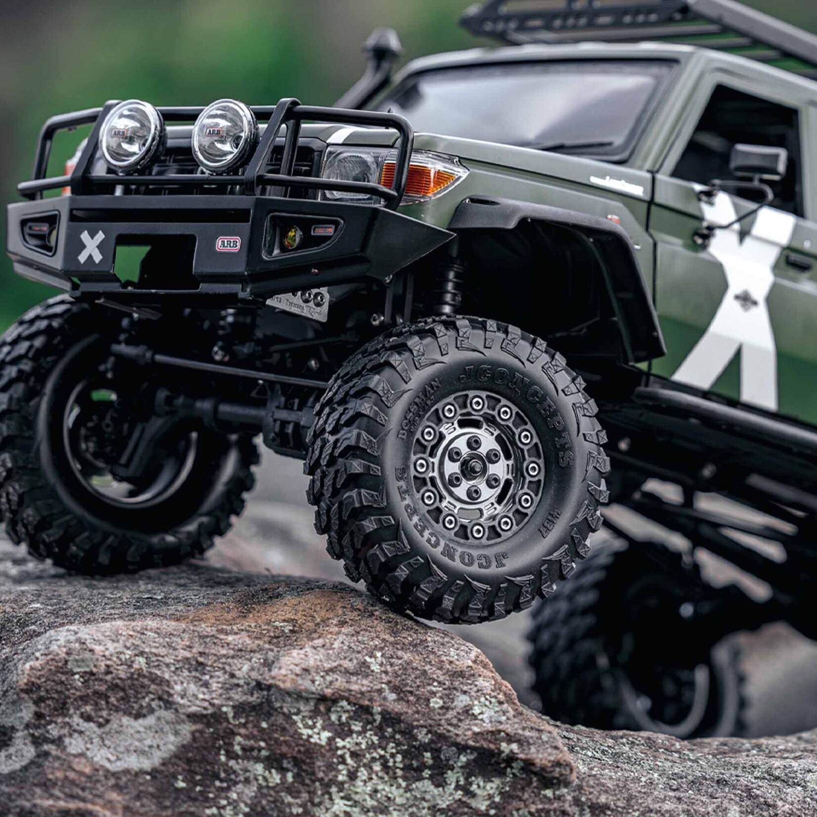 JConcepts 1/10 Bossman 1.9" (4.19" OD) Tires and Inserts, Green Compound (2)