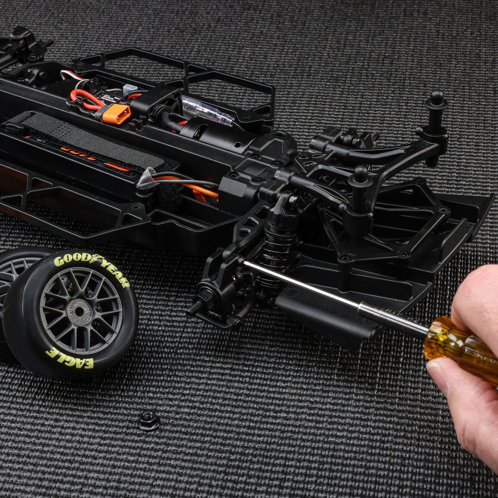 Losi 1/12 NASCAR RC Race Car William Byron No. 24 Raptor 2025 Chevrolet Camaro ZL1 2S AWD RTR Brushed On-Road (Battery & Charger Included)