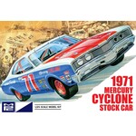 MPC 1/25 1971 Mercury Cyclone Stock Car