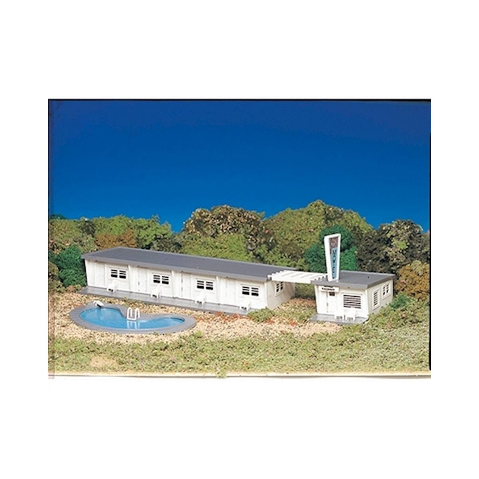 Bachmann Motel w/Swimming Pool Kit