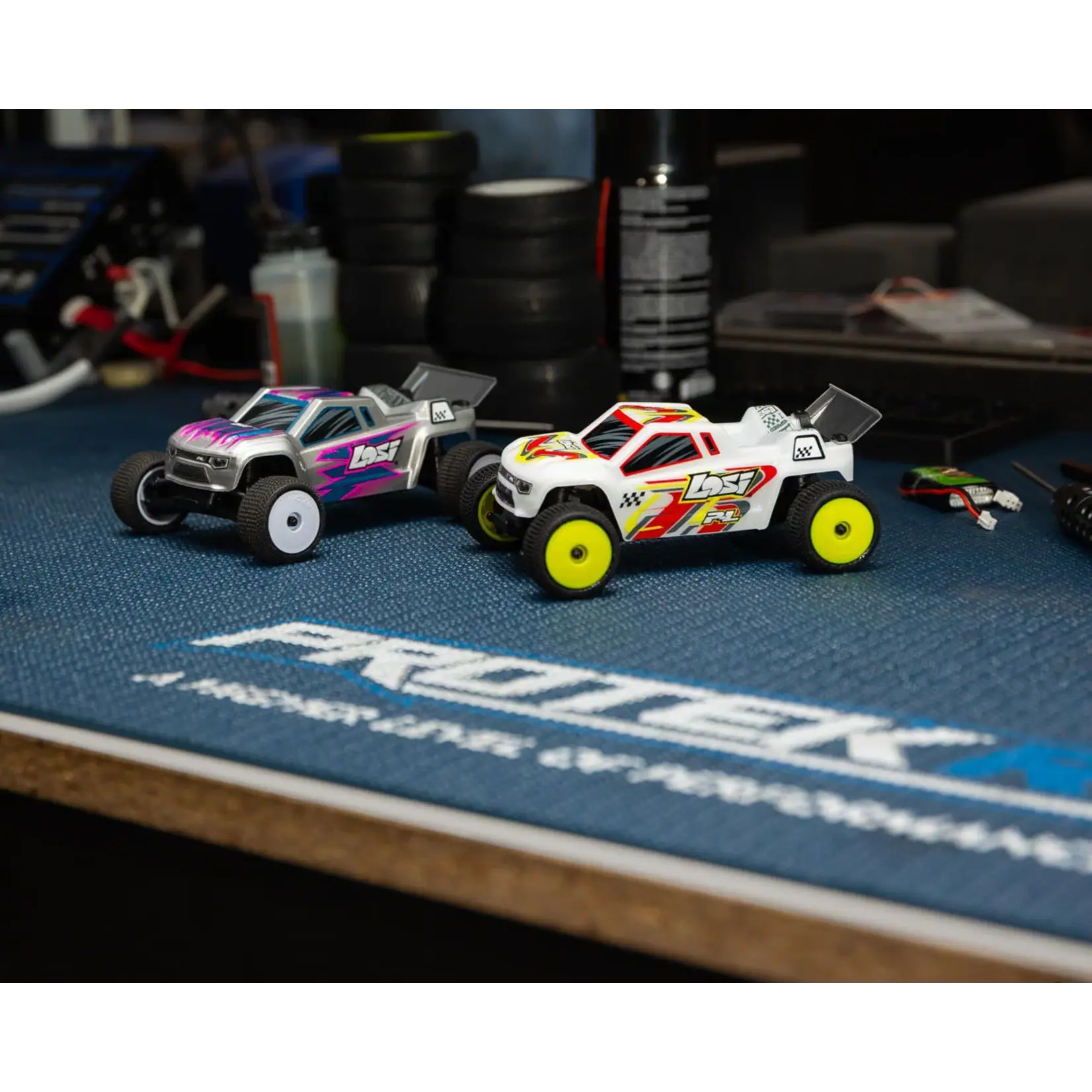 Losi 1/28 Micro-T 2S 2WD RTR Stadium Truck (Battery & Charger Included), White