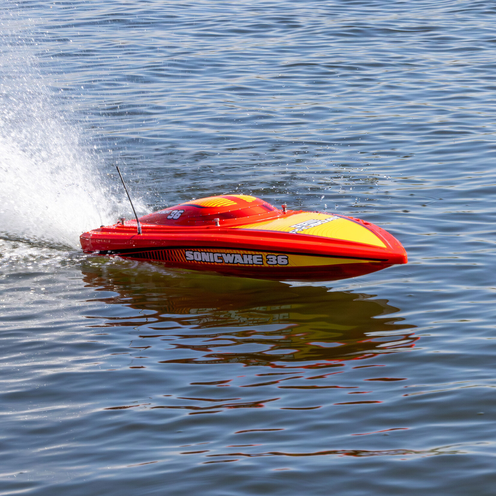 ProBoat Sonicwake 36" V3 Self-Righting V-Hull Boat RTR, Red