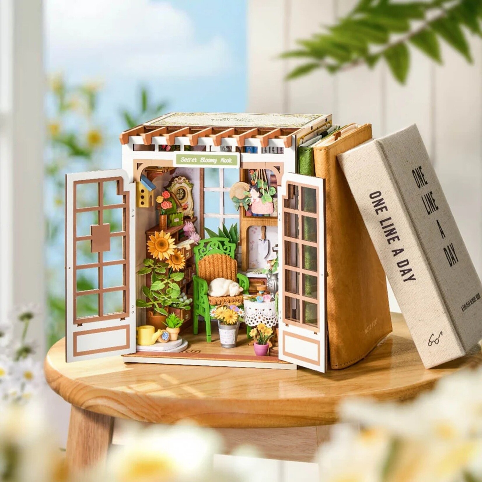 Robotime Secret Bloomy Nook - DIY Book Nook