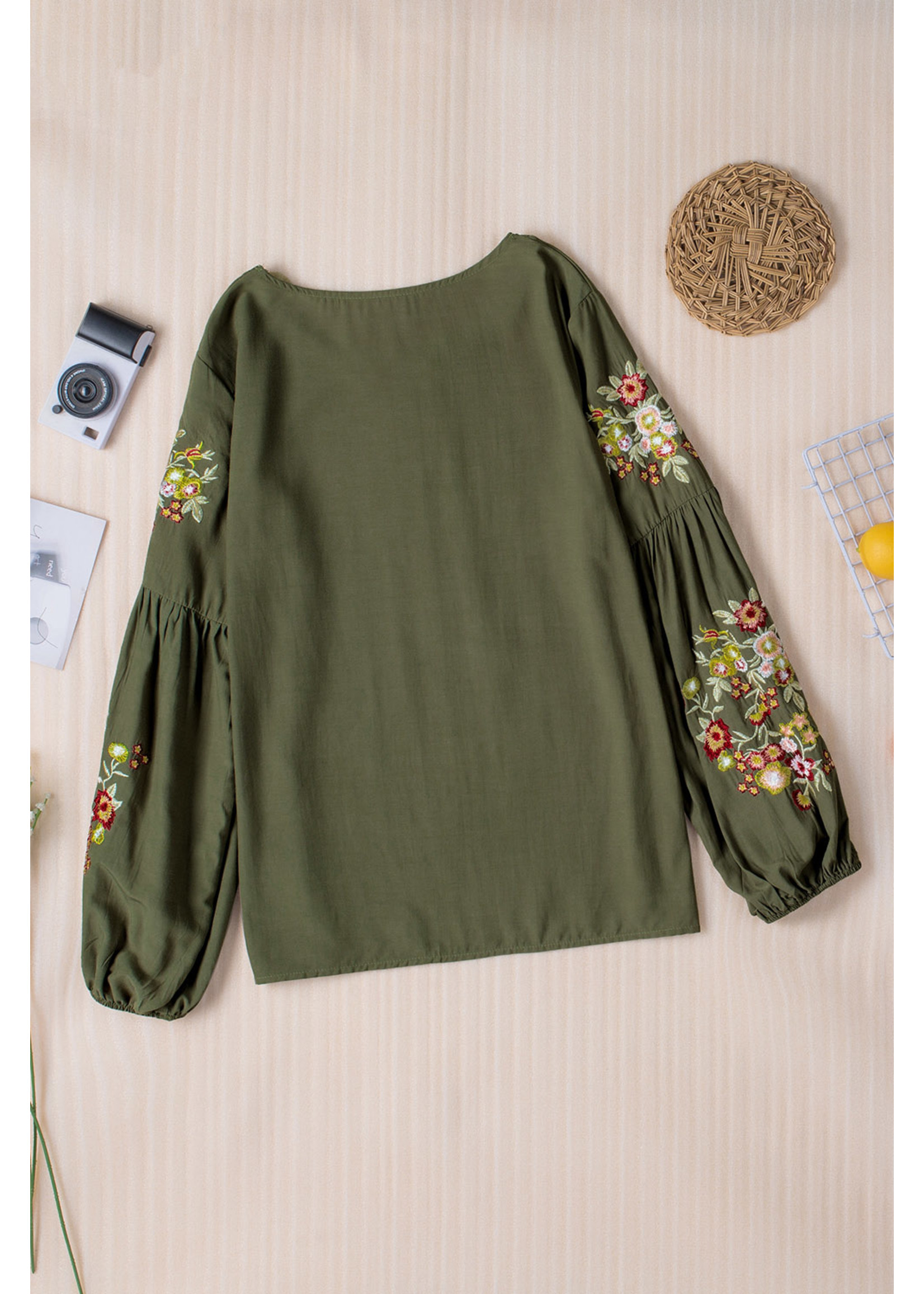 FIELD OF FLOWERS EMBROIDERED BLOUSE