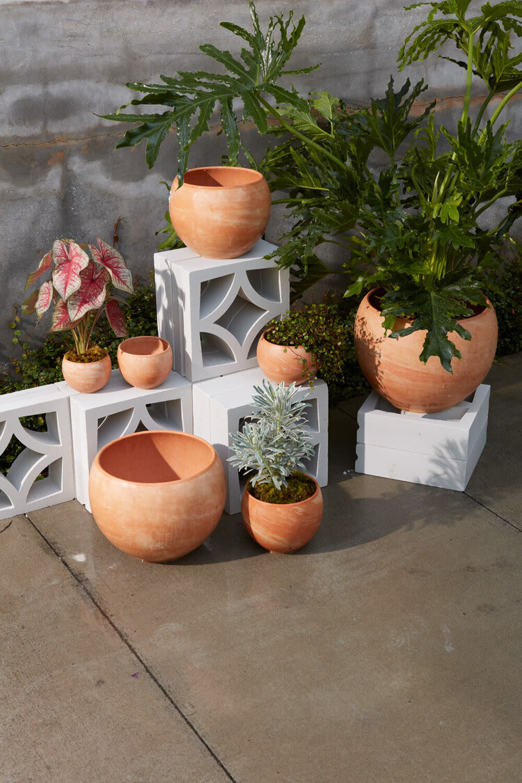 Accent Decor Astrid Pot