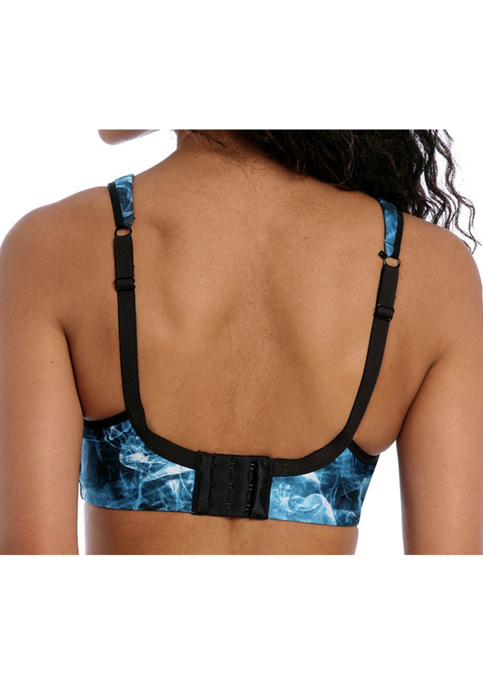 Comparing a 34G with 32G in Freya Active Underwired Sports Bra