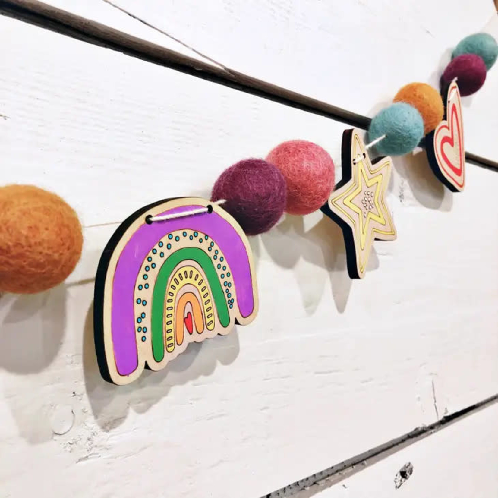 The Woodsy Craft Co The Rainbow Garland Kit
