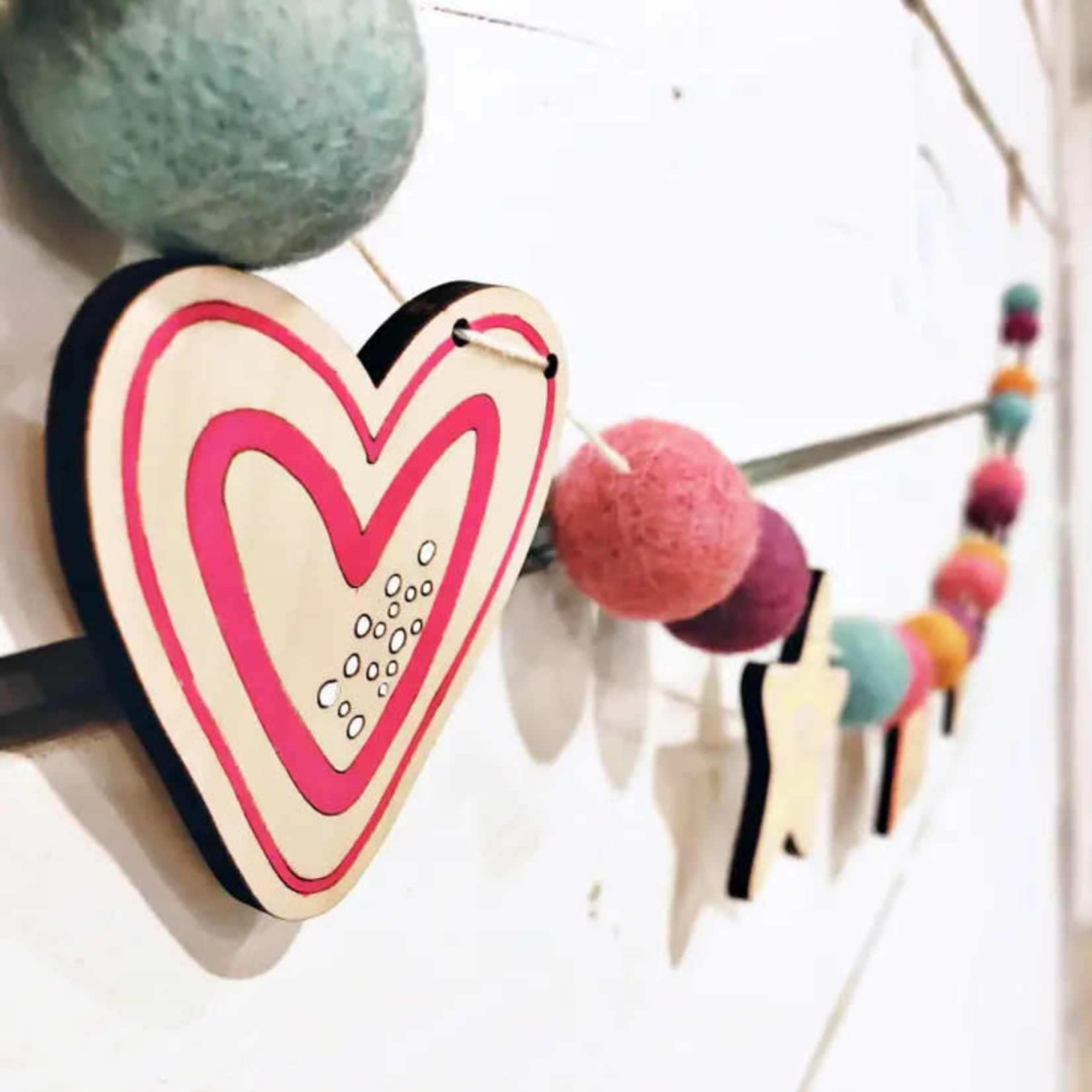 The Woodsy Craft Co The Rainbow Garland Kit
