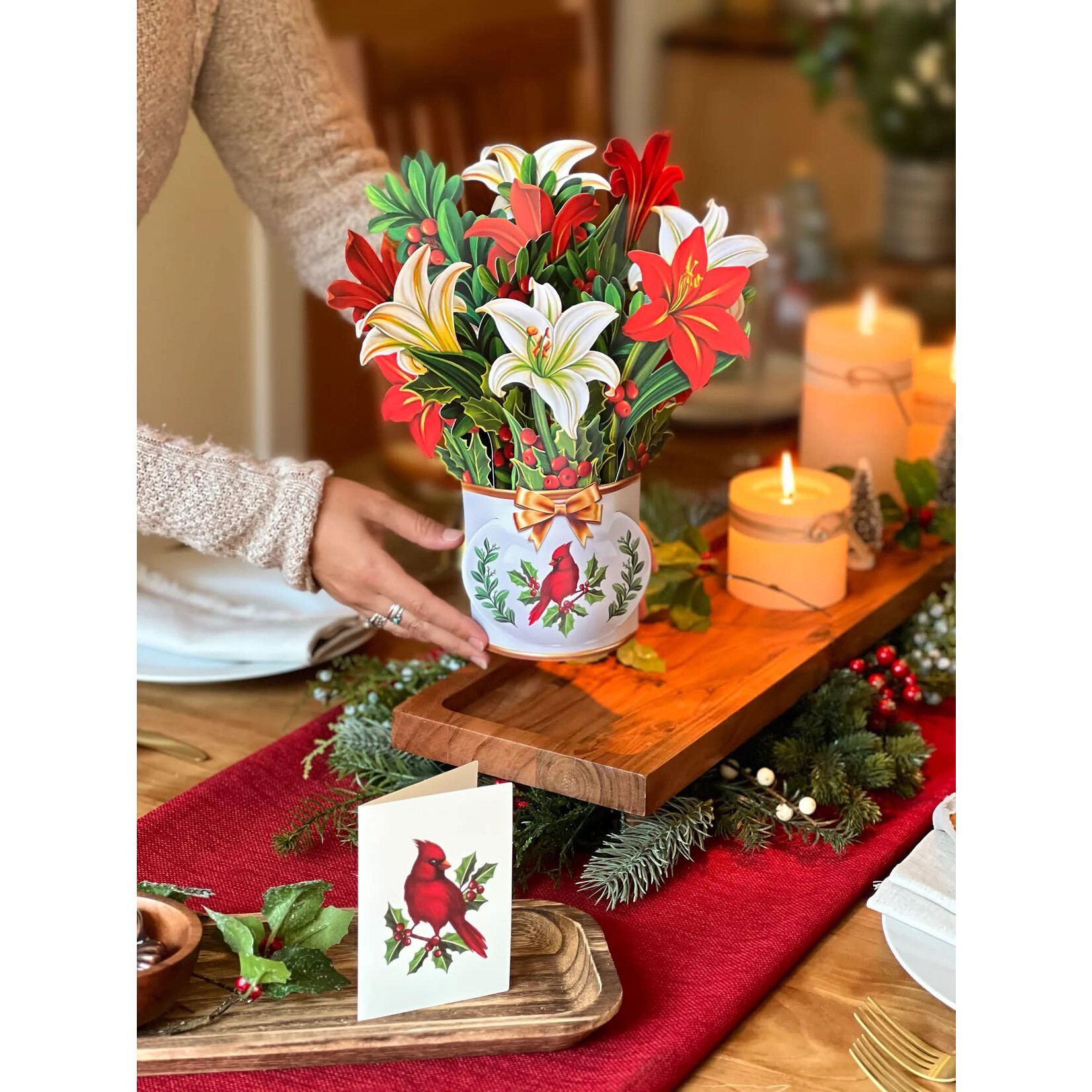 FreshCut Paper Winter Joy Pop Up Bouquet