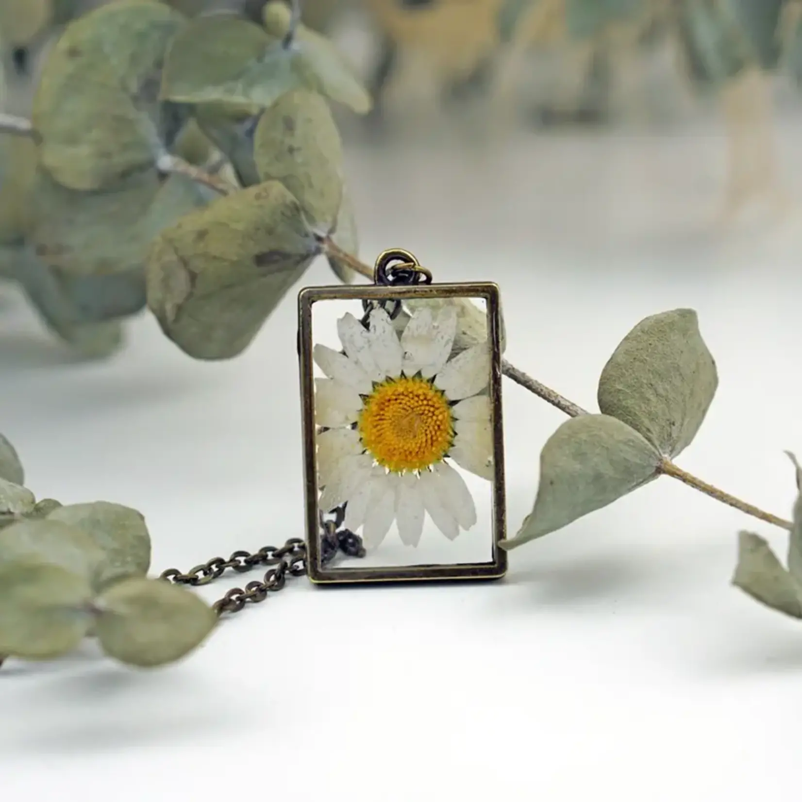 The Pretty Pickle April Birth Flower Necklace