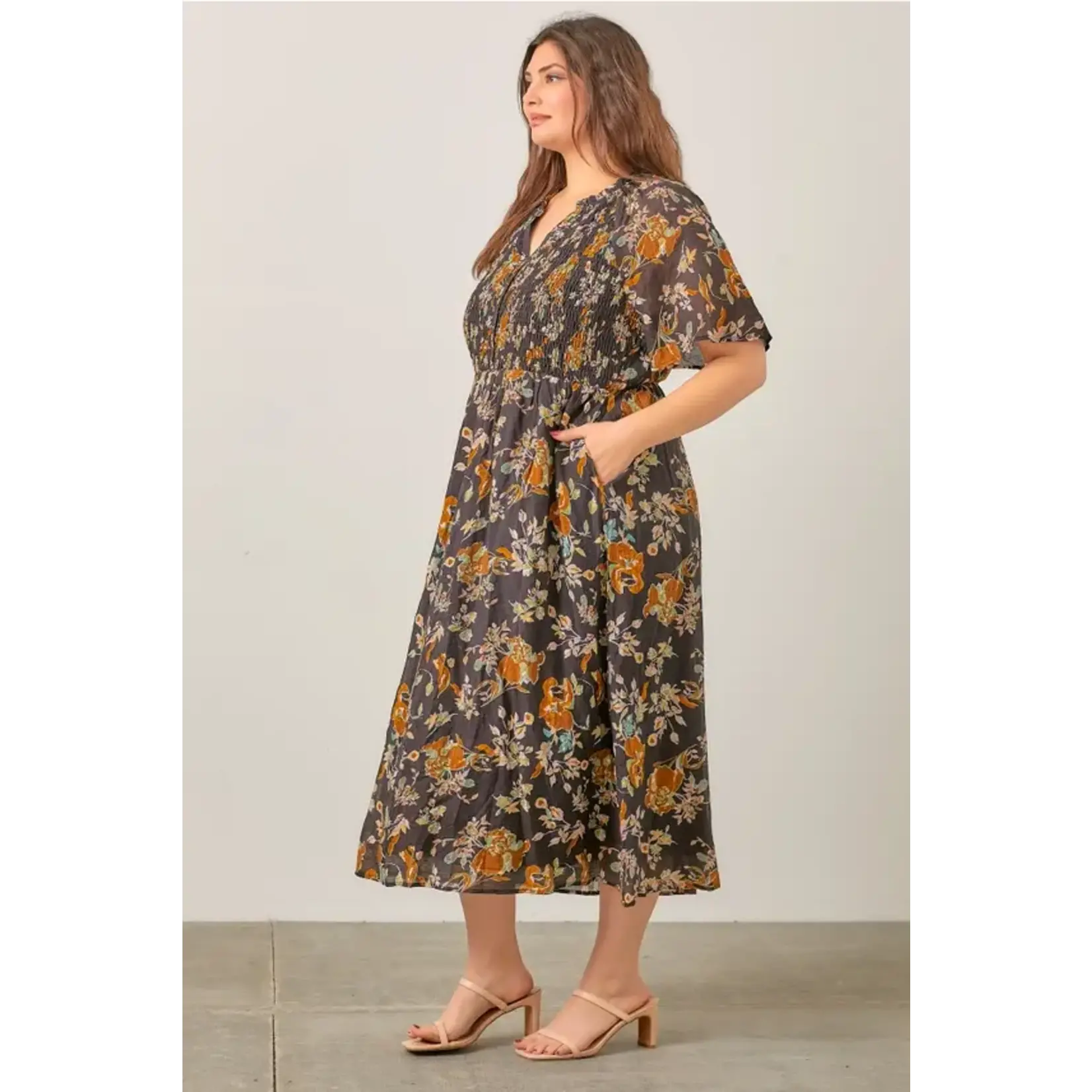 Polagram by Wellmade USA Black Floral Midi Dress