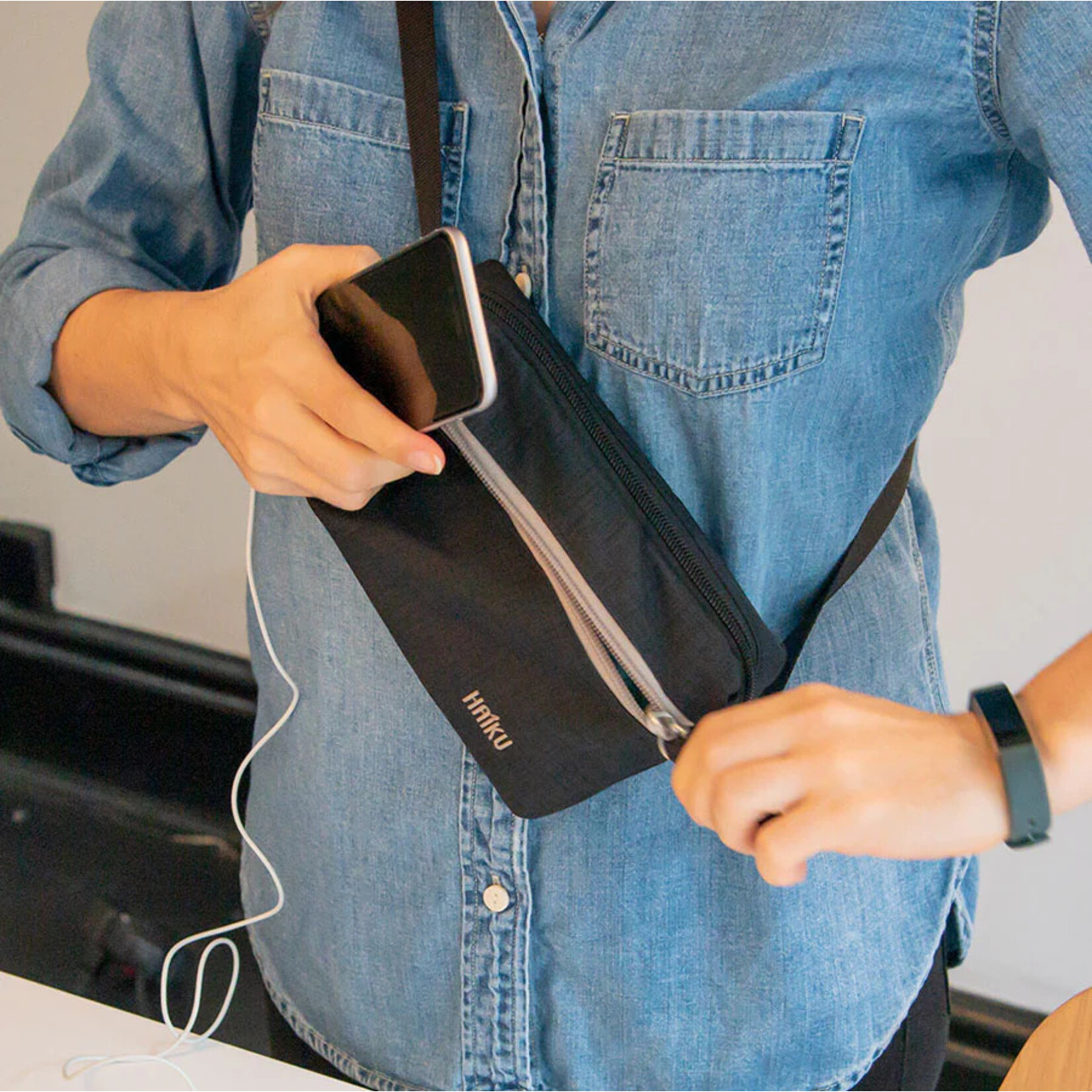 Haiku Honeycomb Hopper Waist Pouch