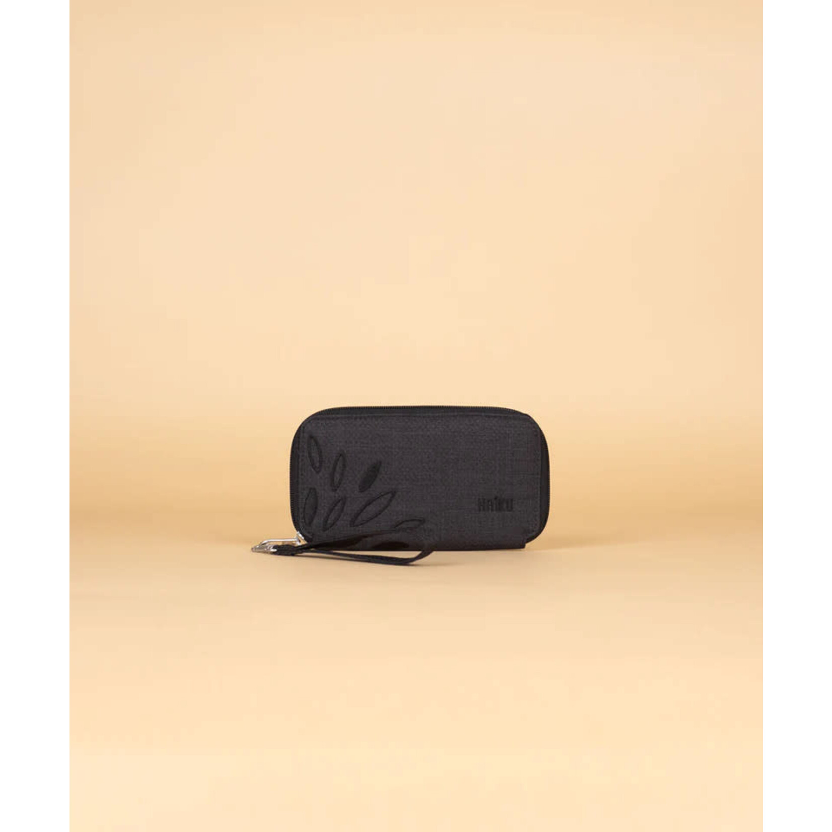Haiku Black In Bloom Intrepid Wallet