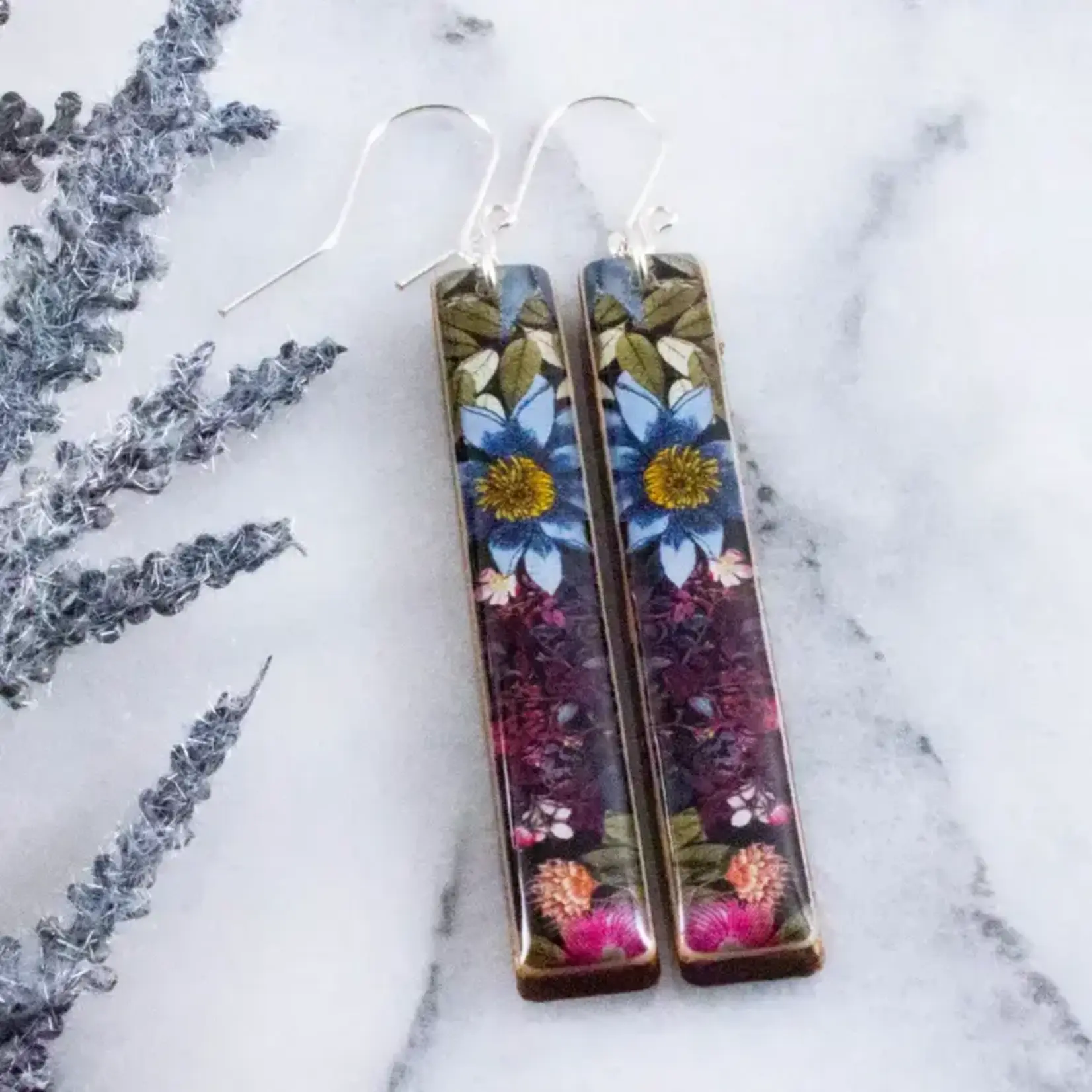 No Man's Land Modern Meadow Bar