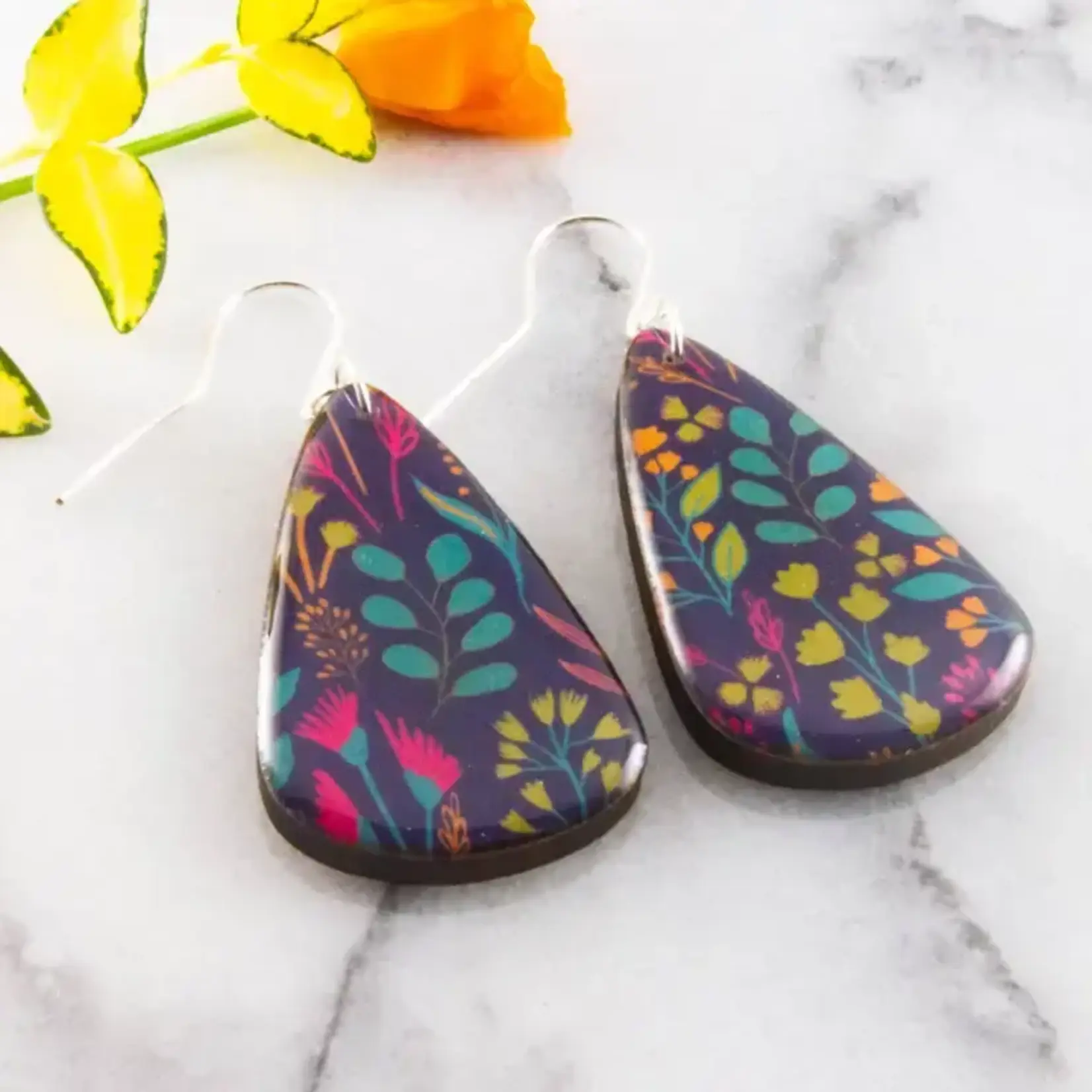 No Man's Land Modern Purple Garden Oversize Teardrop